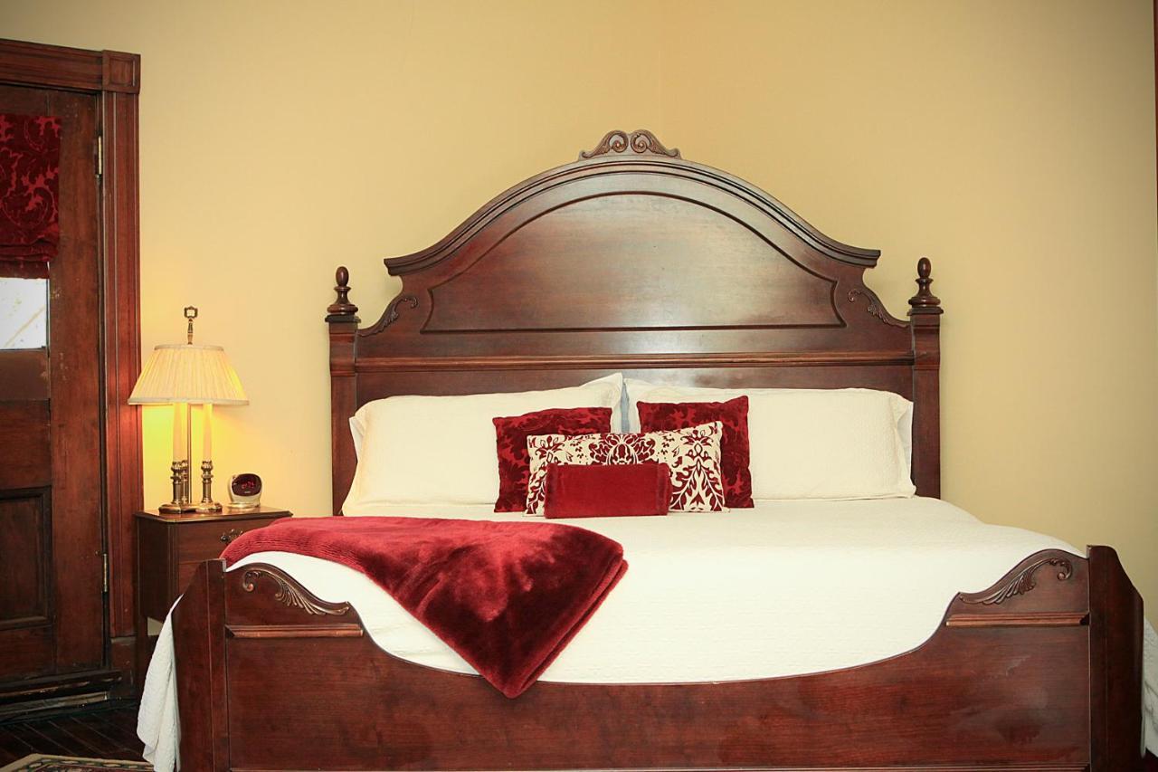 Louisville Bourbon Inn Экстерьер фото