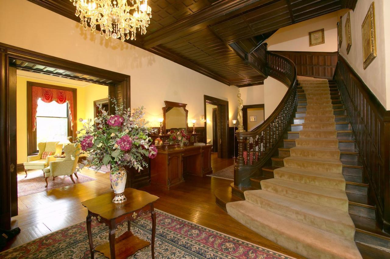 Louisville Bourbon Inn Экстерьер фото