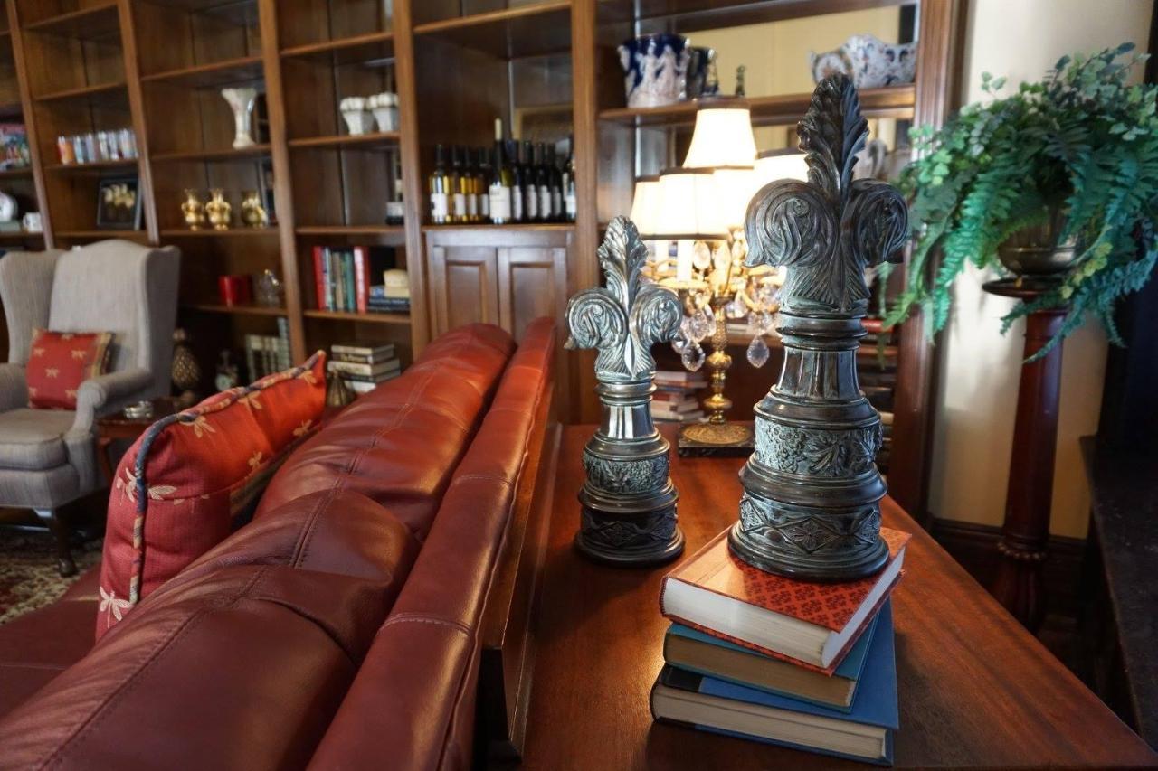 Louisville Bourbon Inn Экстерьер фото