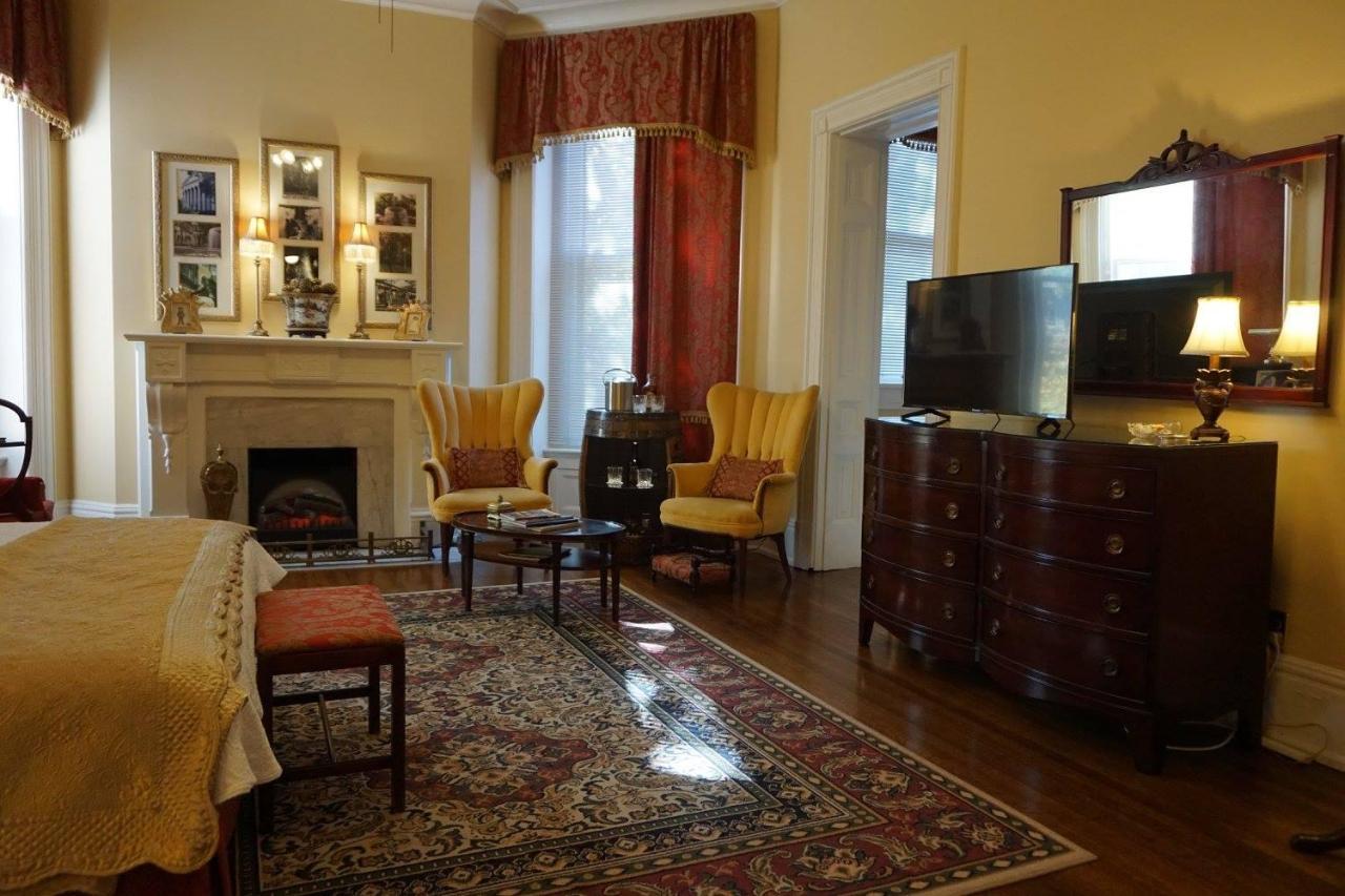Louisville Bourbon Inn Экстерьер фото
