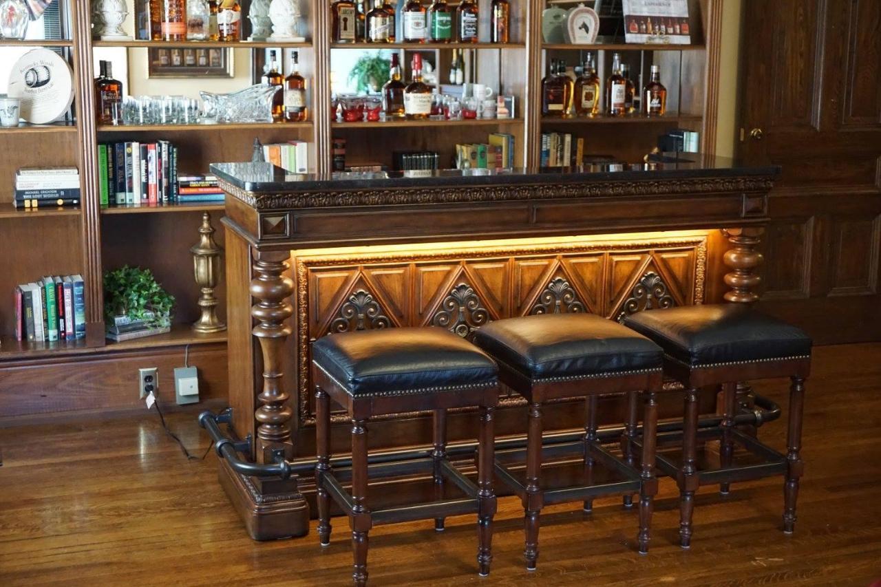 Louisville Bourbon Inn Экстерьер фото