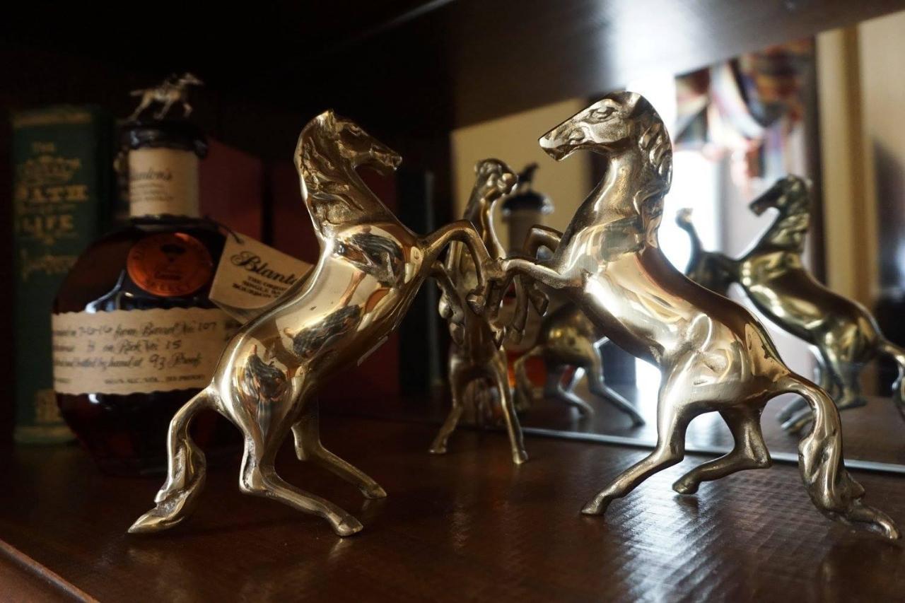 Louisville Bourbon Inn Экстерьер фото