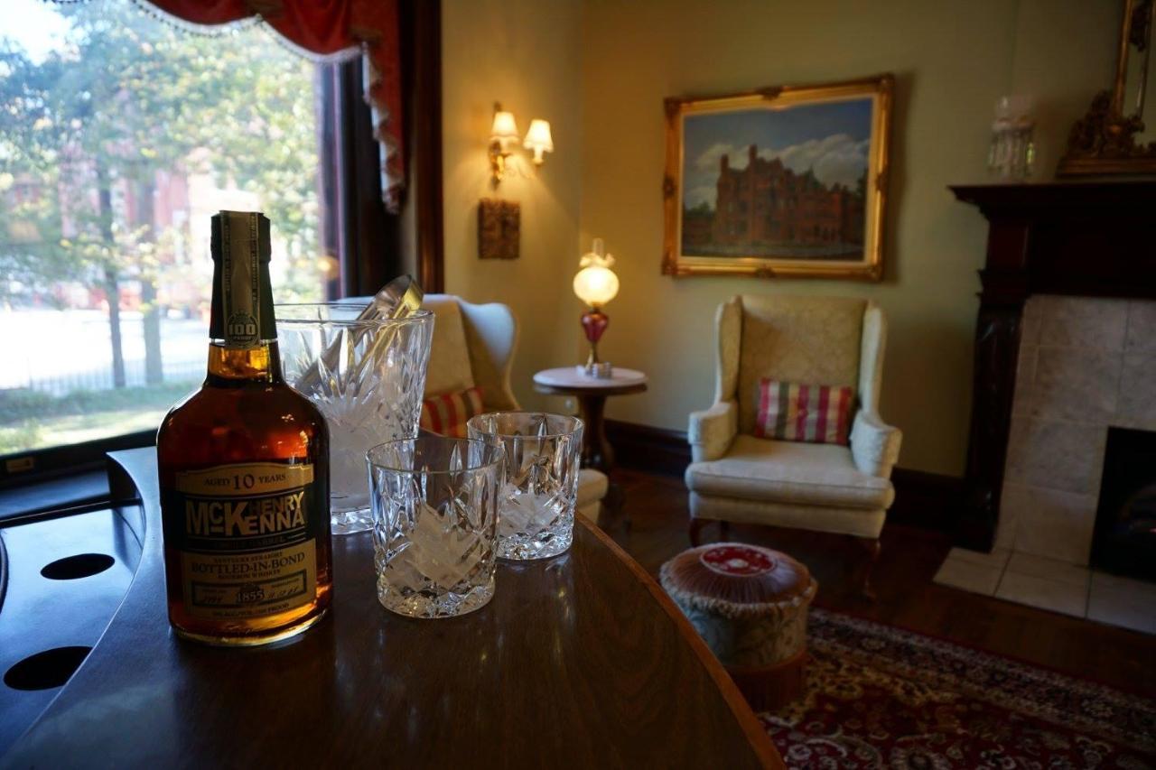 Louisville Bourbon Inn Экстерьер фото