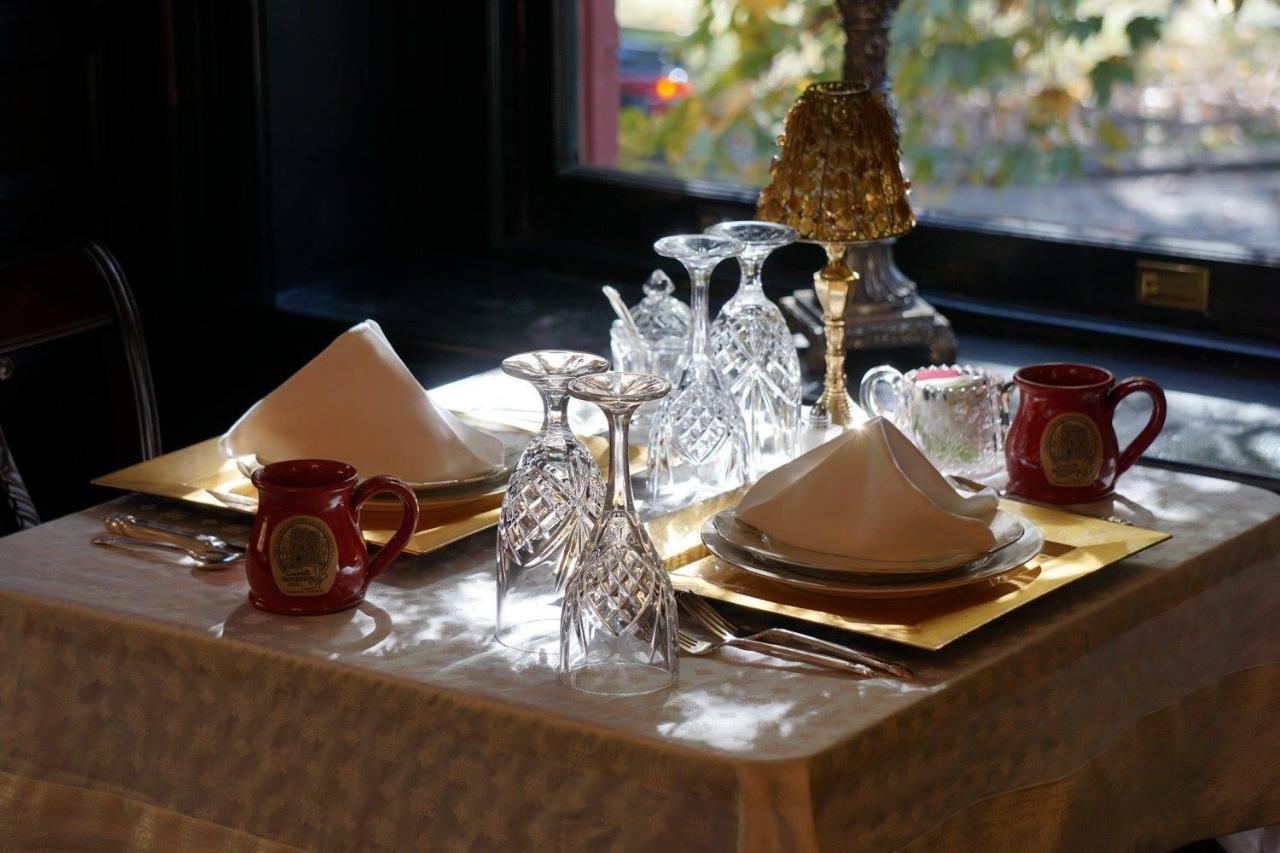 Louisville Bourbon Inn Экстерьер фото