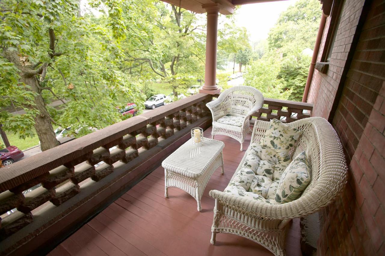 Louisville Bourbon Inn Экстерьер фото